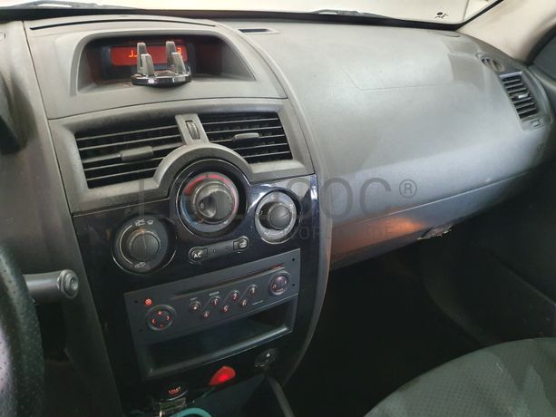 Renault Mégane 1.5DCI · Ano 2004