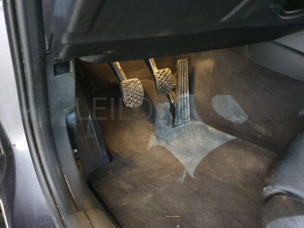 BMW 320D · Ano 2013