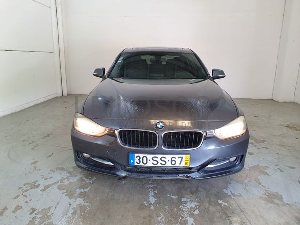BMW 320D · Ano 2013