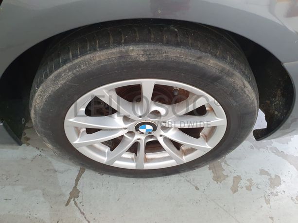 BMW 320D · Ano 2013