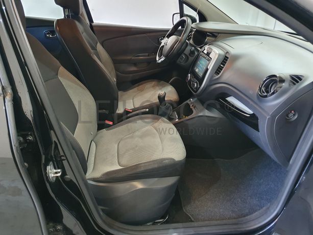 Renault Captur 1.5 DCI · Ano 2014