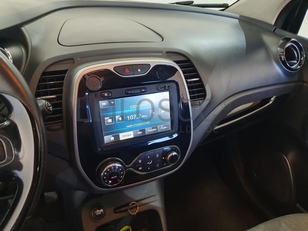 Renault Captur 1.5 DCI · Ano 2014