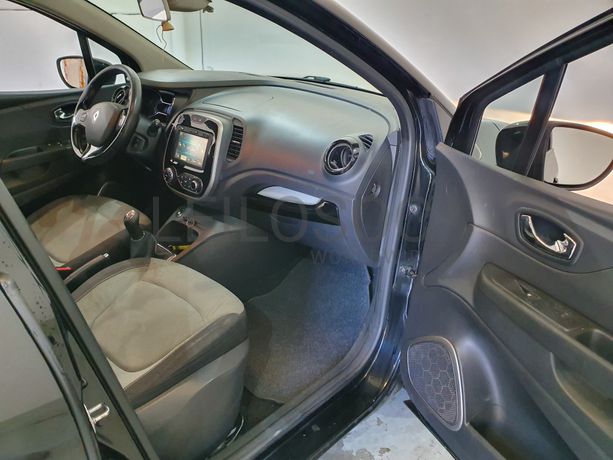 Renault Captur 1.5 DCI · Ano 2014