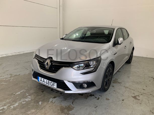 Renault Mégane 1.5 · Ano 2016
