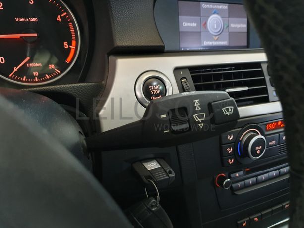 BMW 318D · Ano 2008