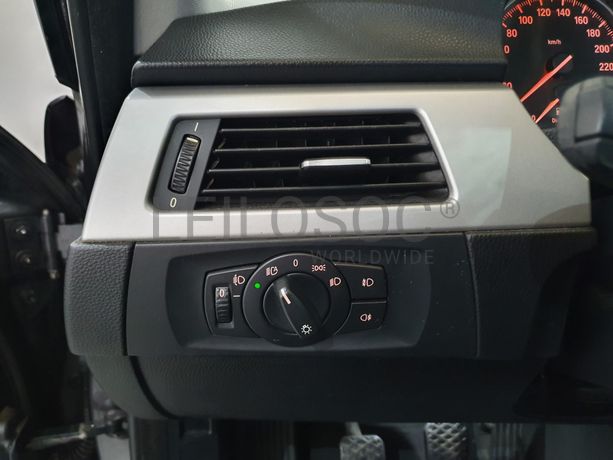 BMW 318D · Ano 2008