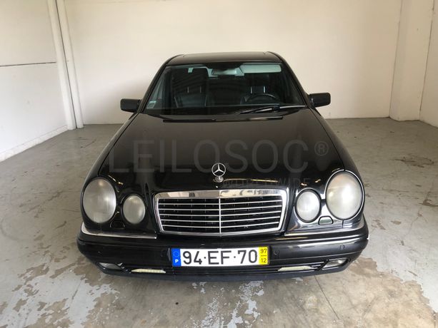 Mercedes-Benz E300 · Ano 1997