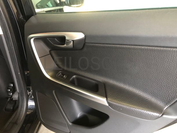 Volvo XC60 · Ano 2010