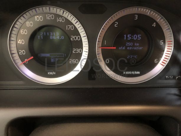 Volvo XC60 · Ano 2010