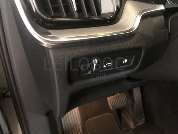 Volvo V60 2.0 T8 AWD TE Inscription · Ano 2019