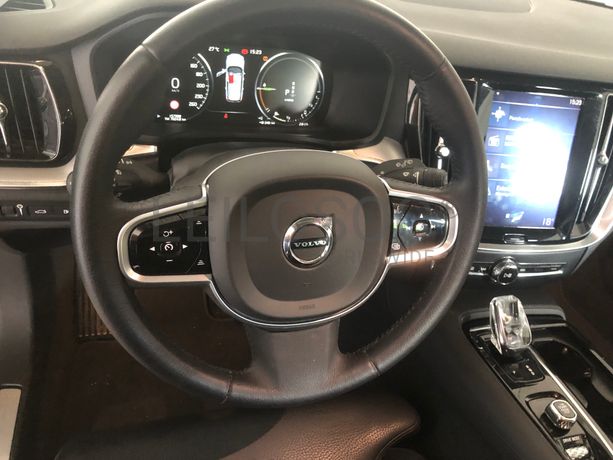 Volvo V60 2.0 T8 AWD TE Inscription · Ano 2019