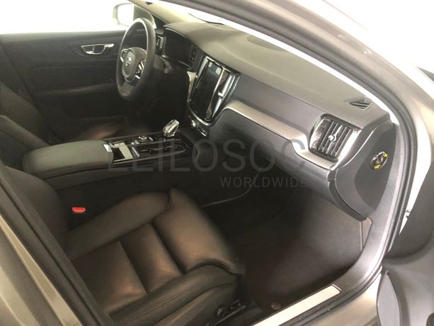 Volvo V60 2.0 T8 AWD TE Inscription · Ano 2019