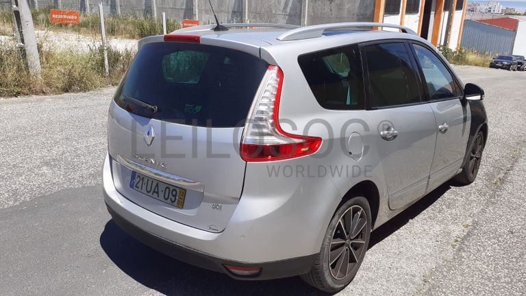 Renault Grand Scénic DCI · Ano 2013