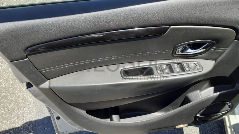 Renault Grand Scénic DCI · Ano 2013