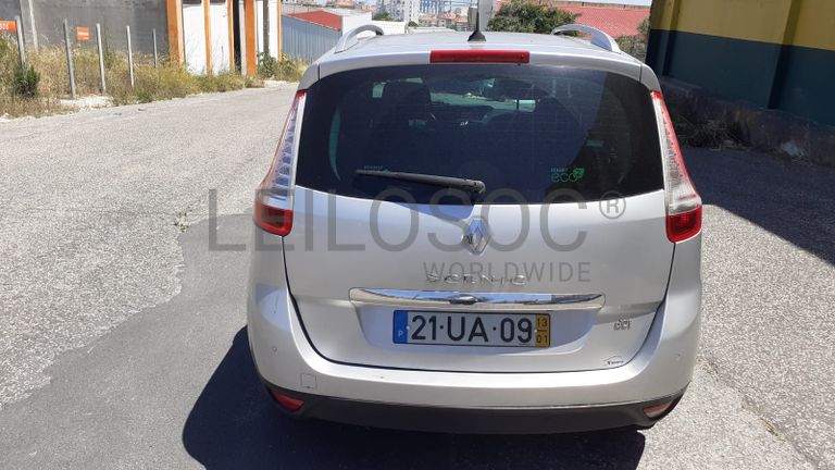 Renault Grand Scénic DCI · Ano 2013