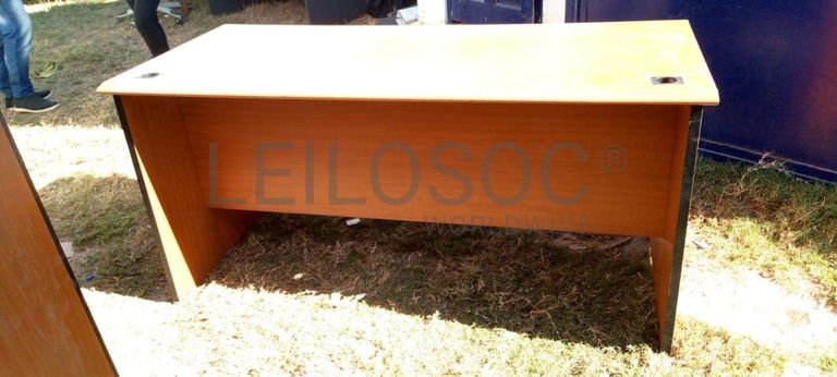 Armoires, Meubles, Imprimantes, Refrigerateur (salle8)