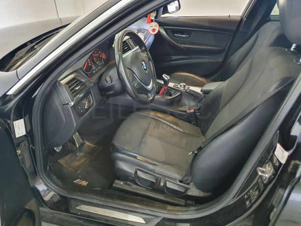 BMW 320D · Ano 2013