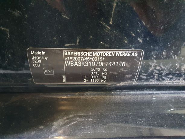 BMW 320D · Ano 2013