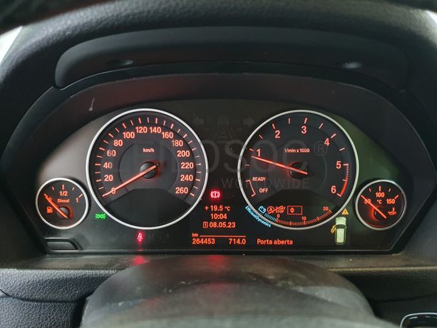 BMW 320D · Ano 2013