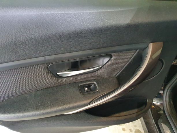 BMW 320D · Ano 2013