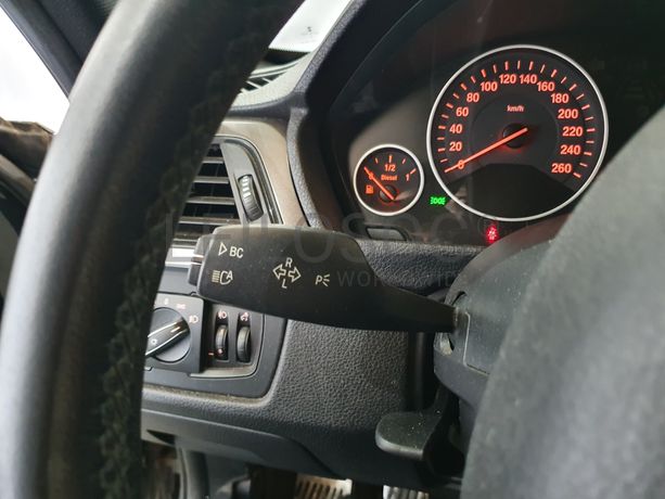 BMW 320D · Ano 2013