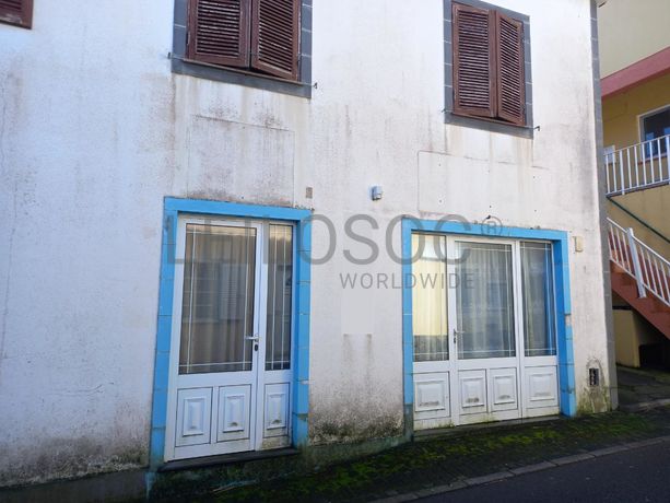 Moradia V3 c/ Arrumos · Santa Cruz das Flores, Açores