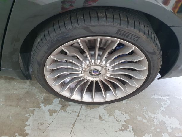 BMW 740D · Ano 2010