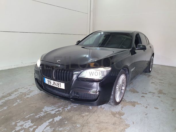 BMW 740D · Ano 2010