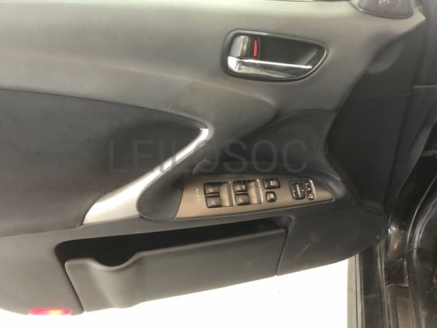 Lexus IS220D · Ano 2006