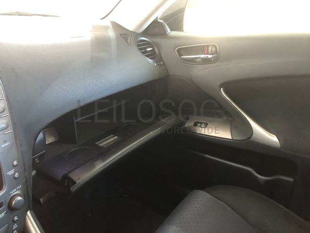 Lexus IS220D · Ano 2006