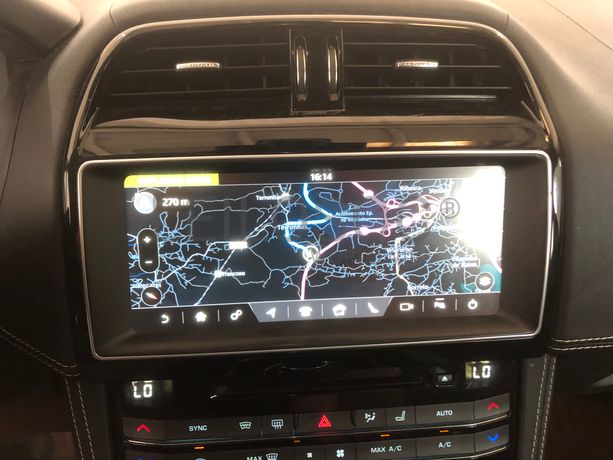 Jaguar F Pace 2.0 I4D · Ano 2016