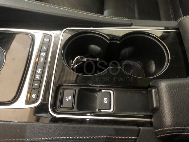 Jaguar F Pace 2.0 I4D · Ano 2016