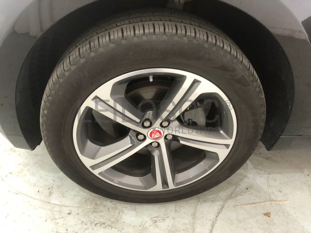 Jaguar F Pace 2.0 I4D · Ano 2016