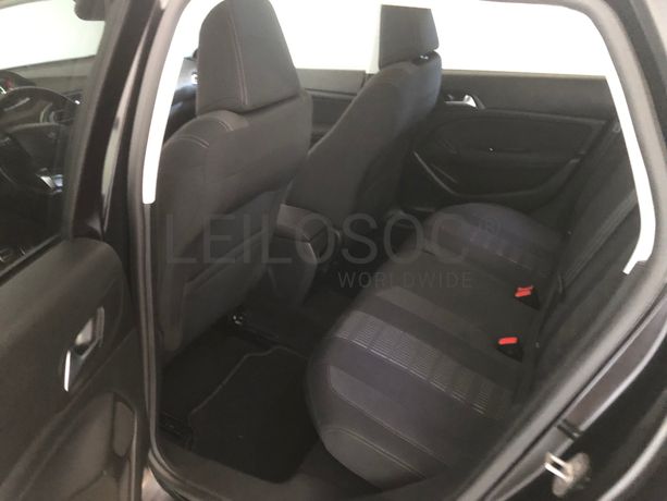 Peugeot 308 · Ano 2017