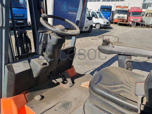 Empilhador Toyota 25