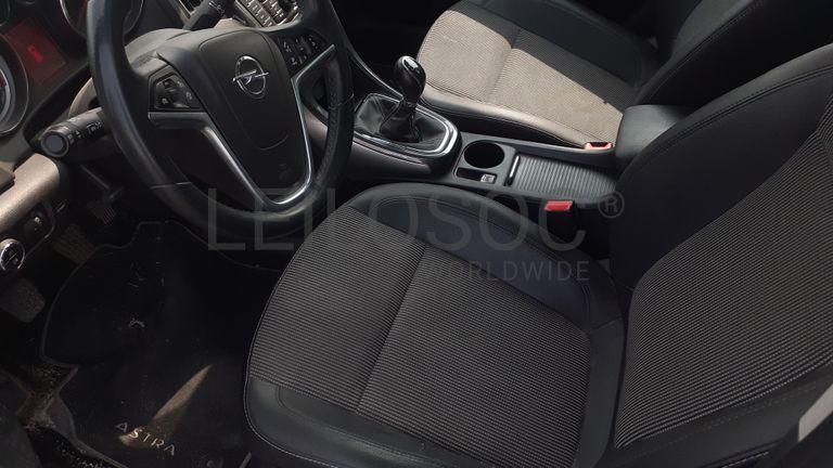 Opel Astra Cosmo Sports Tourer 1.7Cdti