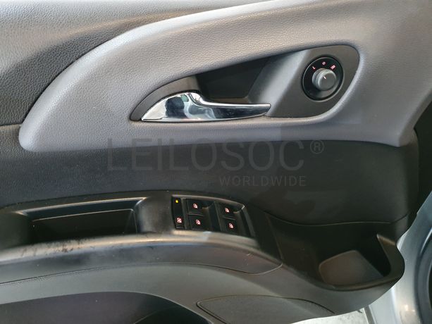 Opel Meriva · Ano 2012