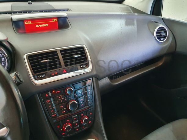 Opel Meriva · Ano 2012