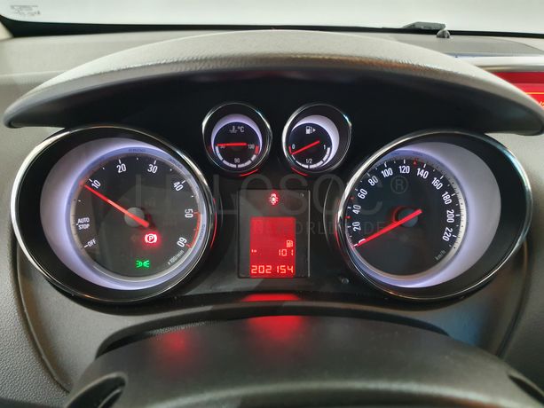 Opel Meriva · Ano 2012