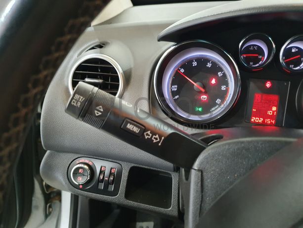 Opel Meriva · Ano 2012