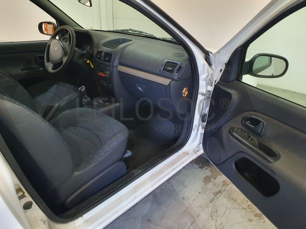 Renault Clio · Ano 2005