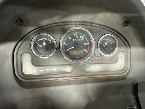 Tractor DEUTZ-FAHR Agrolux 4.75 E