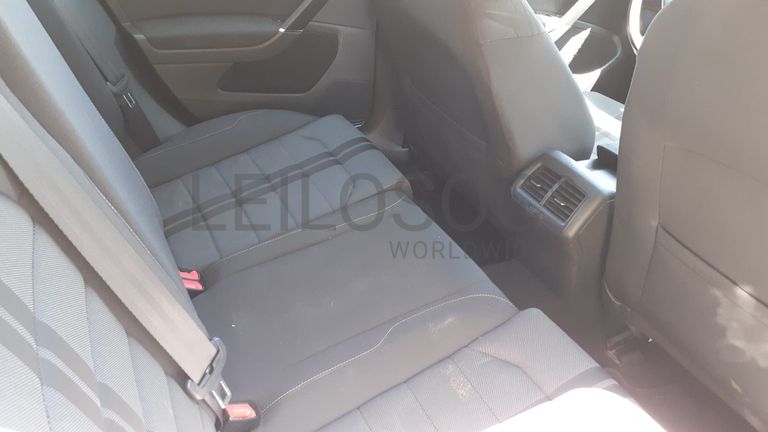 Volkswagen Golf TDI · Ano 2013