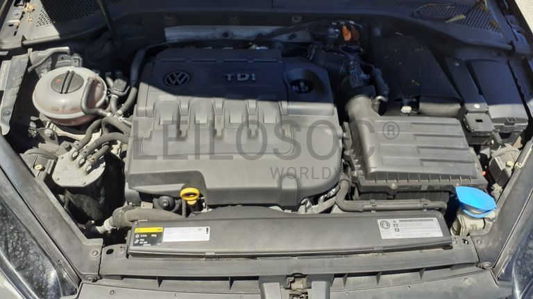 Volkswagen Golf TDI · Ano 2013