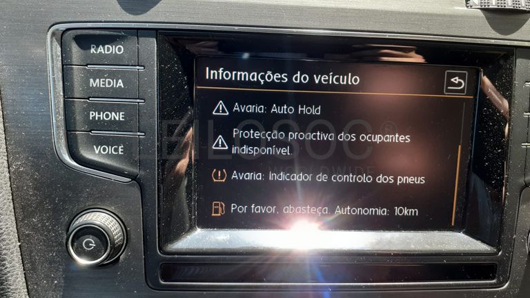 Volkswagen Golf TDI · Ano 2013