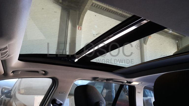 BMW 318D · Ano 2015