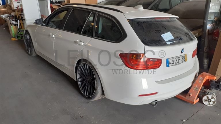 BMW 318D · Ano 2015