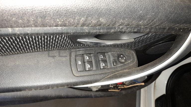 BMW 318D · Ano 2015