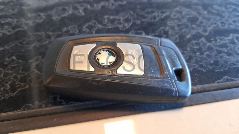 BMW 318D · Ano 2015