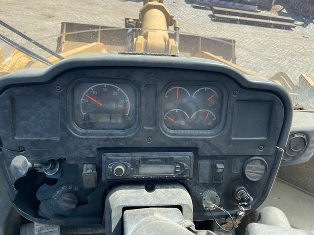 Pá Carregadora Caterpillar